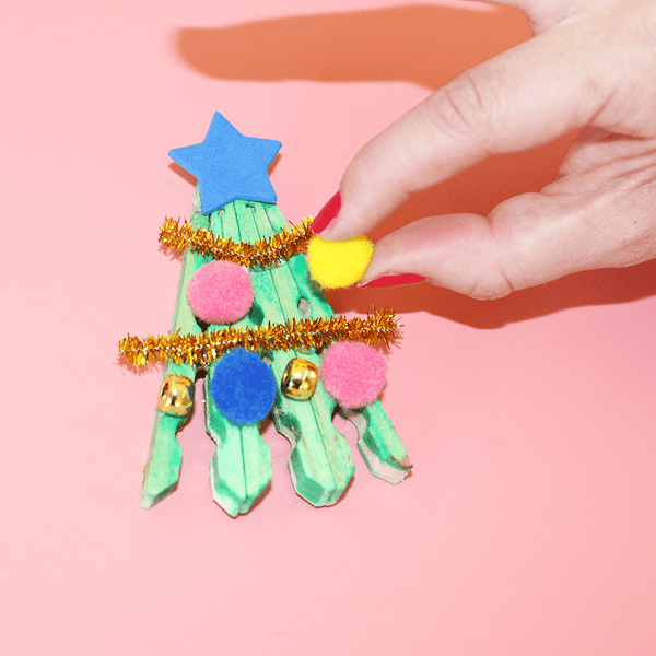 Check out this step by step Christmas tree DIY activity. Get ready to show off your ultimate holiday craft skills with this DIY fun. Perfect activity for this holiday season 